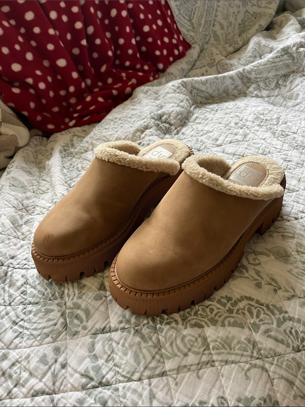 DV by Dolce Vita Tan Faux-Shearling Clog Mules